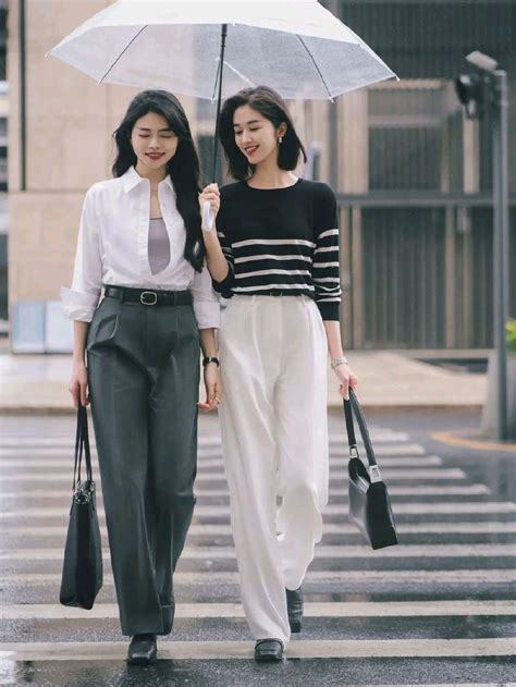 龄段女生的穿搭秘诀与风格推荐！j9九游真人游戏第一平台不同年(图4)