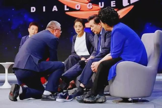 老人鞋教父”热衷于当网红创业导师j9九游会网站入口负债7亿的“