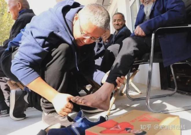 老人鞋教父”热衷于当网红创业导师j9九游会网站入口负债7亿的“(图10)